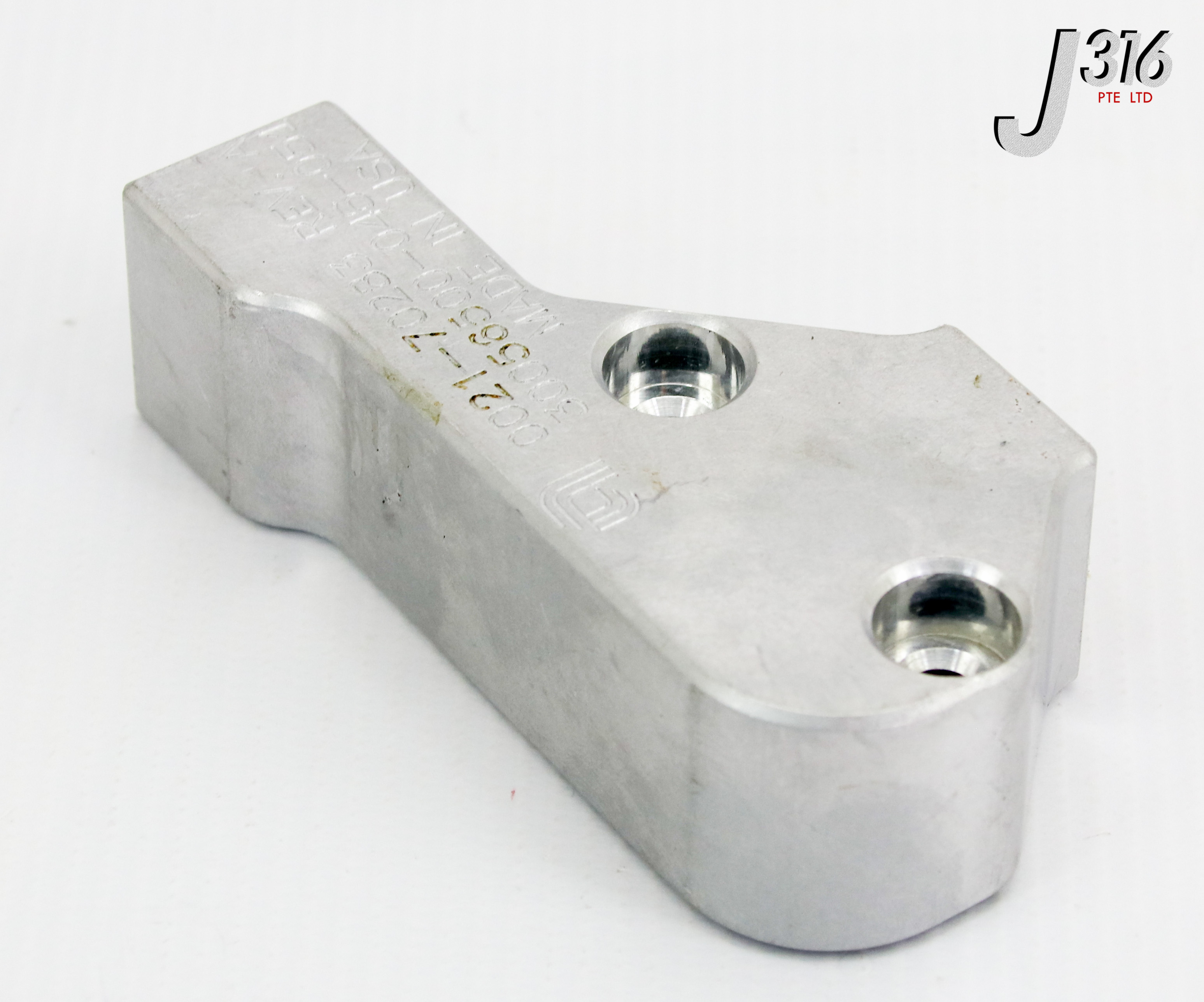 19571 APPLIED MATERIALS BULKHEAD,WATER,LWR CHMBR,DPS POLY 0021